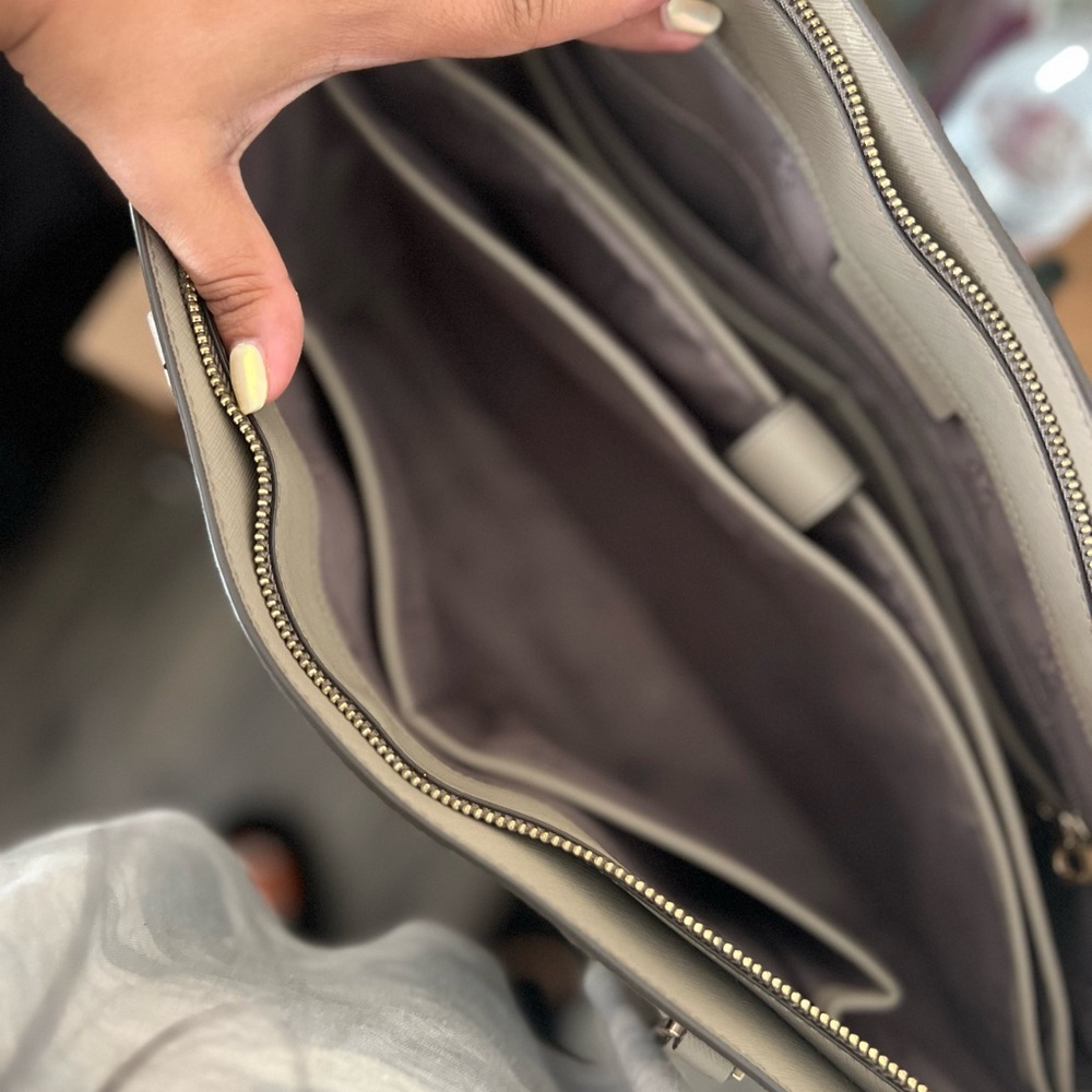 Tory Burch Grey handbag - Picture 2 of 2